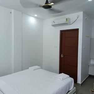 Hotel Eleven Space Kochi