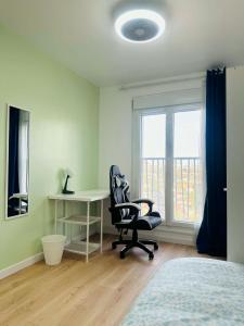 4 Parisian suburbs, 5-room apartment, room rental