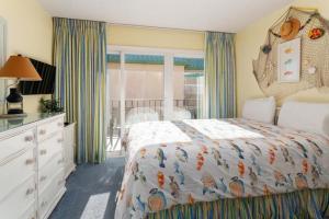 Beach Club 330