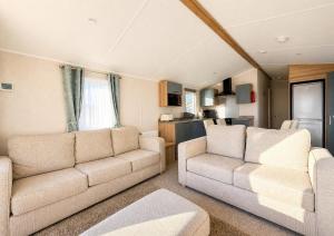 Modern 6 Berth Caravan With Decking To The Side At Valley Farm Ref 46946Sb