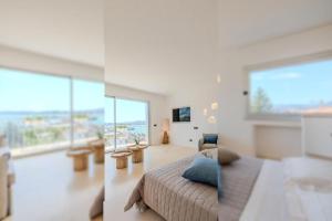 Panoramic Luxury Suite by Antares Rooms & Suites