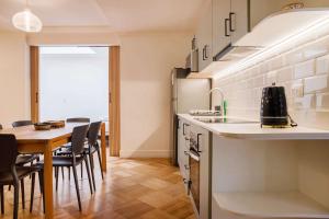 Bellavista Spot 1BR for 4 Near Metro & Hospital