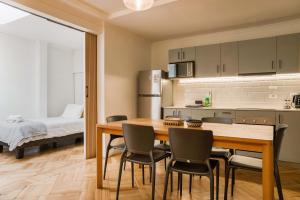 Bellavista Spot 1BR for 4 Near Metro & Hospital