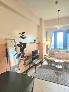Terracota Glow 1BR Condo near Greenbelt Mall