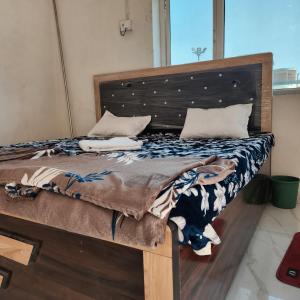 Shri om paradise inn