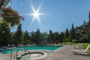 Mid Century Modern - Studio w Pool & Hot Tub