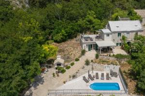 Villa Ole Mediterranean Stone Villa with Pool
