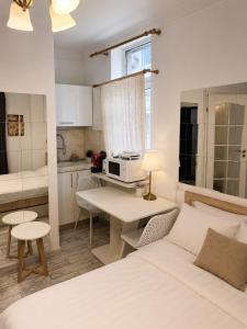 Stylish Studio Near City Center