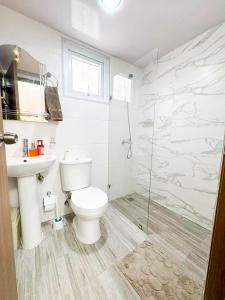 Elegance and comfort, just five minutes from the airport