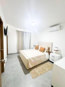 Elegance and comfort, just five minutes from the airport