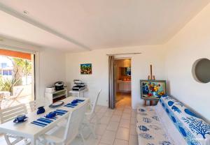 CASA-Jeanne piscine et vue mer pour 4