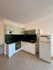 Oasis club apartments