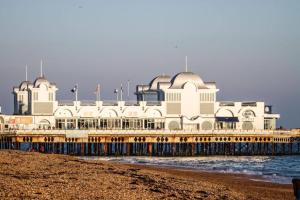 Air Maison - 2 Bedroom Cottage and 2mins to Pier