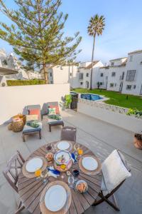 Casabel Beach Villa Playa Alicate Marbella