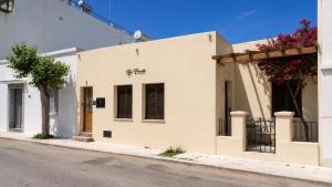 9-4 Private Houses