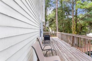 5049 - Carolyns Getaway