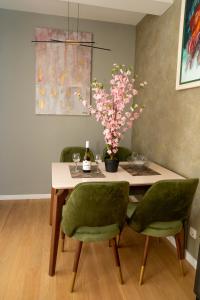 Green Stone lamela B