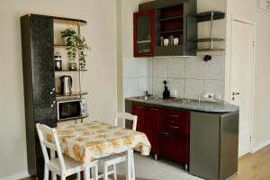 Center of city apartments, bus station 1min, airport 5 min