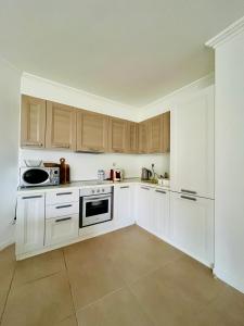 Oasis club apartments