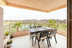 Luxury 3 Bedroom Apart Prestigia Golf City Center