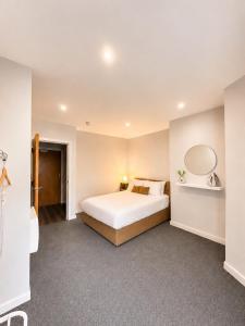 Central Liverpool 1-Bed Apartment, Ideal for Business & City Stays