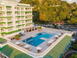 Discover the Pinnacle of Luxury and Serenity with La Costa!