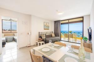 Blue Horizon Seaside Home in Puerto de Santiago