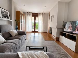 Casa A Pedreira, con jardín y garaje Cambados