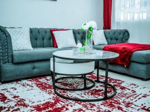 Homes By Vee