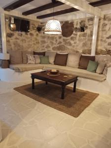 Kontarenas Cottage
