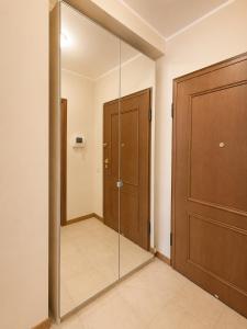 Loft luminoso con posto auto privato, 4 posti letto - Metro Lodi a 5 minuti