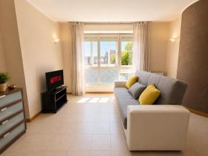 Loft luminoso con posto auto privato, 4 posti letto - Metro Lodi a 5 minuti