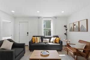 Near EMU & Ann Arbor - King Bed, AC & WiFi