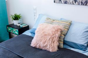 Wyzwolenia Savior Square Apartment by StayFirst