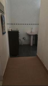 Simple Beach Stay 100m to Dahariz Beach Salalah
