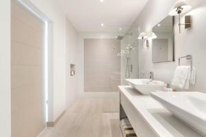 4 Porters Place - by ZenBreak