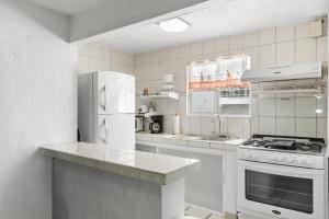 Apartment with pool near the beach in PV
