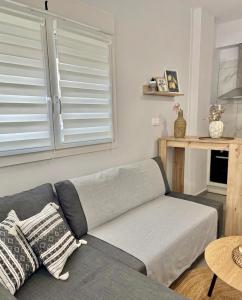 Level up - A , Modern 2-Level Duplex Apartment