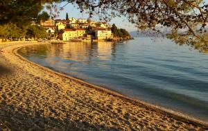 Apartments by the sea Podaca, Makarska - 2575