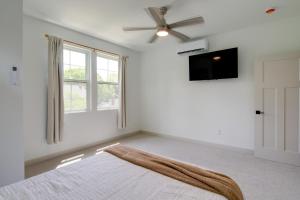 Near Dtwn & UT! Updated Knoxville Apartment