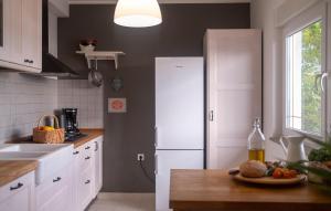 3 Bedroom Beautiful Home In Jadranovo