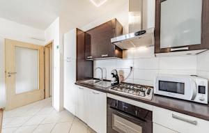 Two-Bedroom Apartment In Prizba