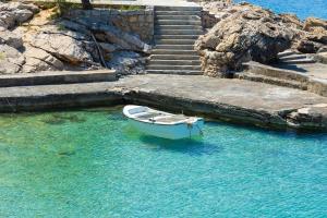Seaside secluded apartments Cove Virak, Hvar - 4035