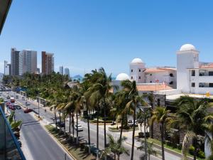 Departamento de lujo en Zona Dorada, Alberca, cerca de la playa