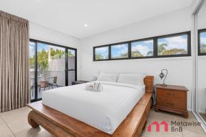 MetaWiseBnB Bondi Junction Penthouse style apartment