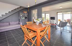 Lovely Home In Appietto