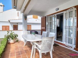 Apartamento a pie de playa en SAgaró con piscina y jardín - ES-298-46