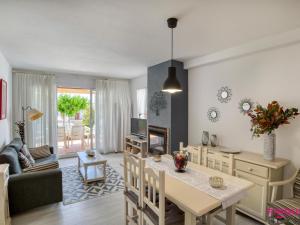 Apartamento a pie de playa en SAgaró con piscina y jardín - ES-298-46