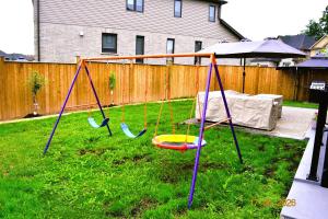 Comfortable 3 bedroom basement apartment
