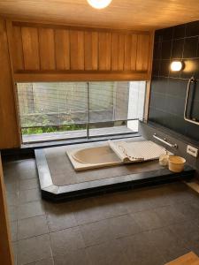 Matsubara RyokanーMatsubara Inn